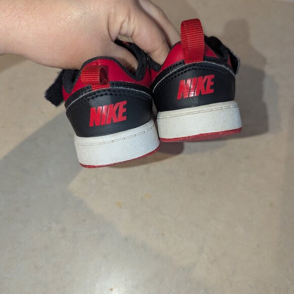 Nike - Toddler SZ 9C - Picture 6 of 8